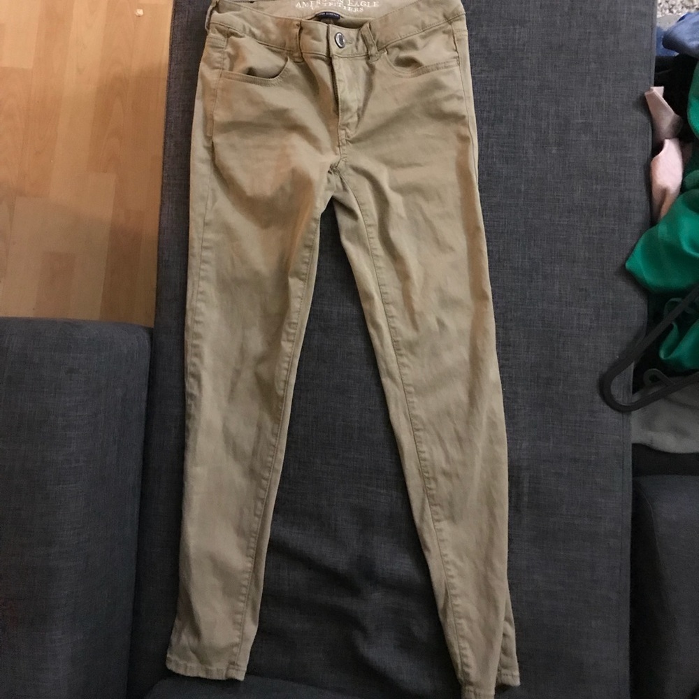 American Eagle khaki pants size 4